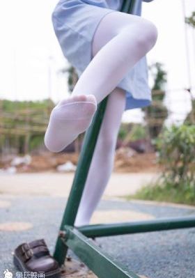 女大学生沙龙市_超清日韩免费观看