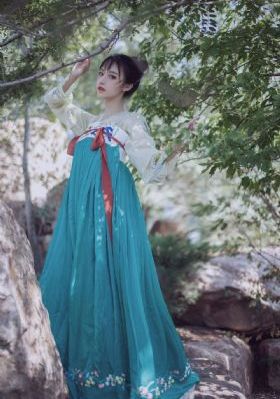 玛蒂尔达音乐剧_BD国语全集免费观看